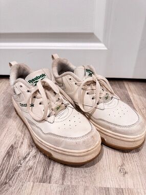 Reebok Club C Sneakers Women’s Cream White Size 7.5 Classic Casual Shoes